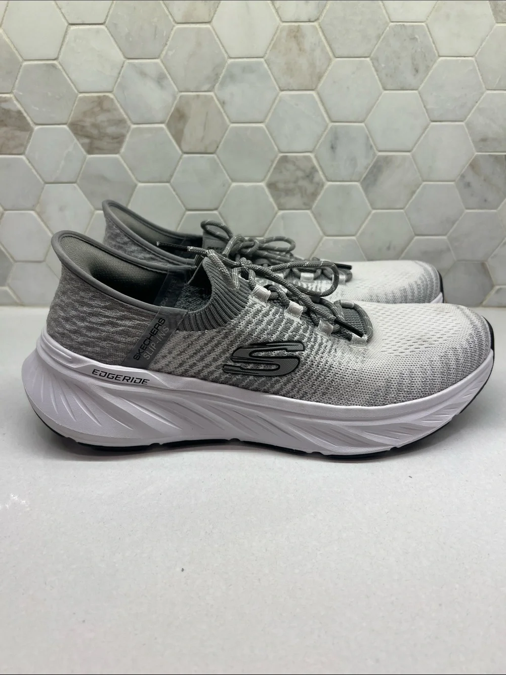 Skechers lightweight knit
